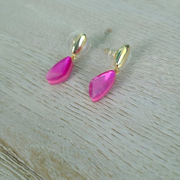 Kendra Scott Jewelry - Kendra Scott Ivy Gold Drop Earrings in Deep Blush Mother-Of-Pearl